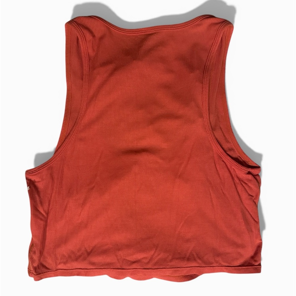 Vuori Cove Crop Tank - Picture 3 of 4